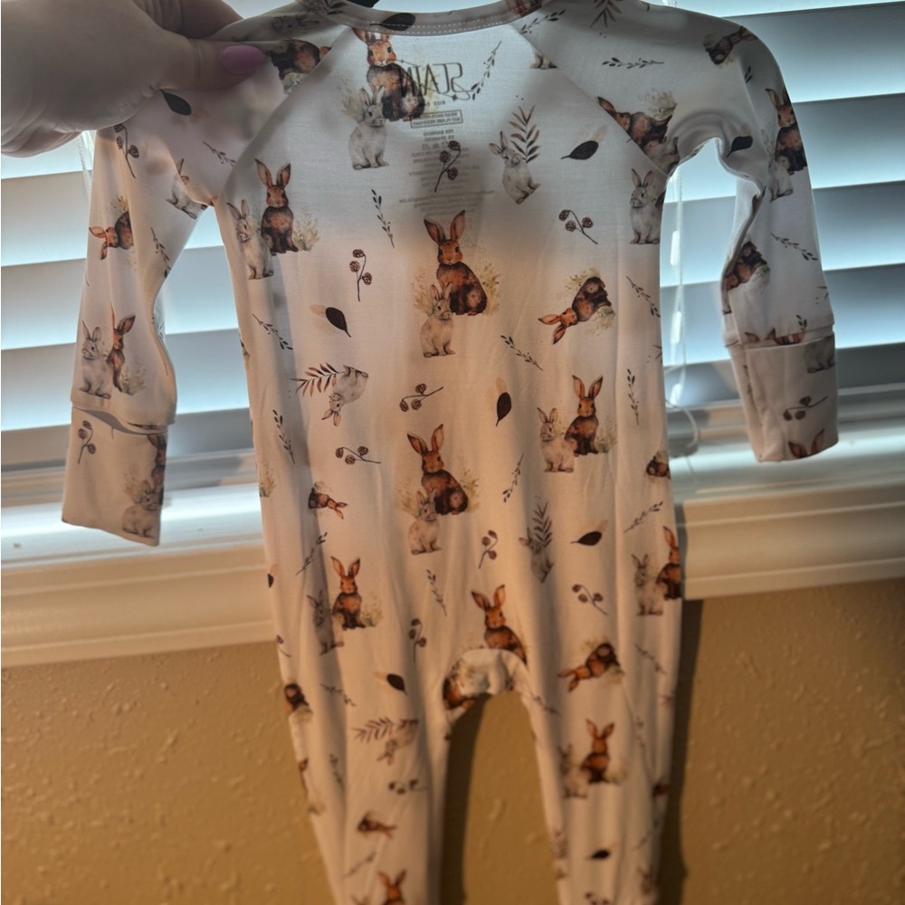 NWT Bamboo Bunny Pajamas